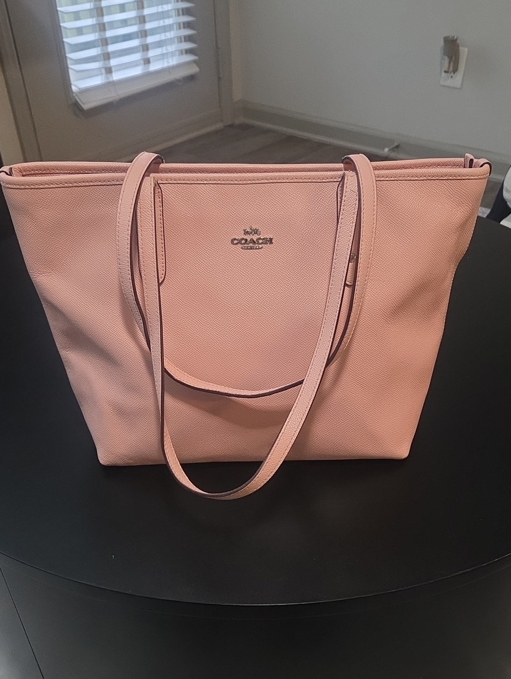 COACH Pink Leather Tote Bag - Classic Everyday Carry